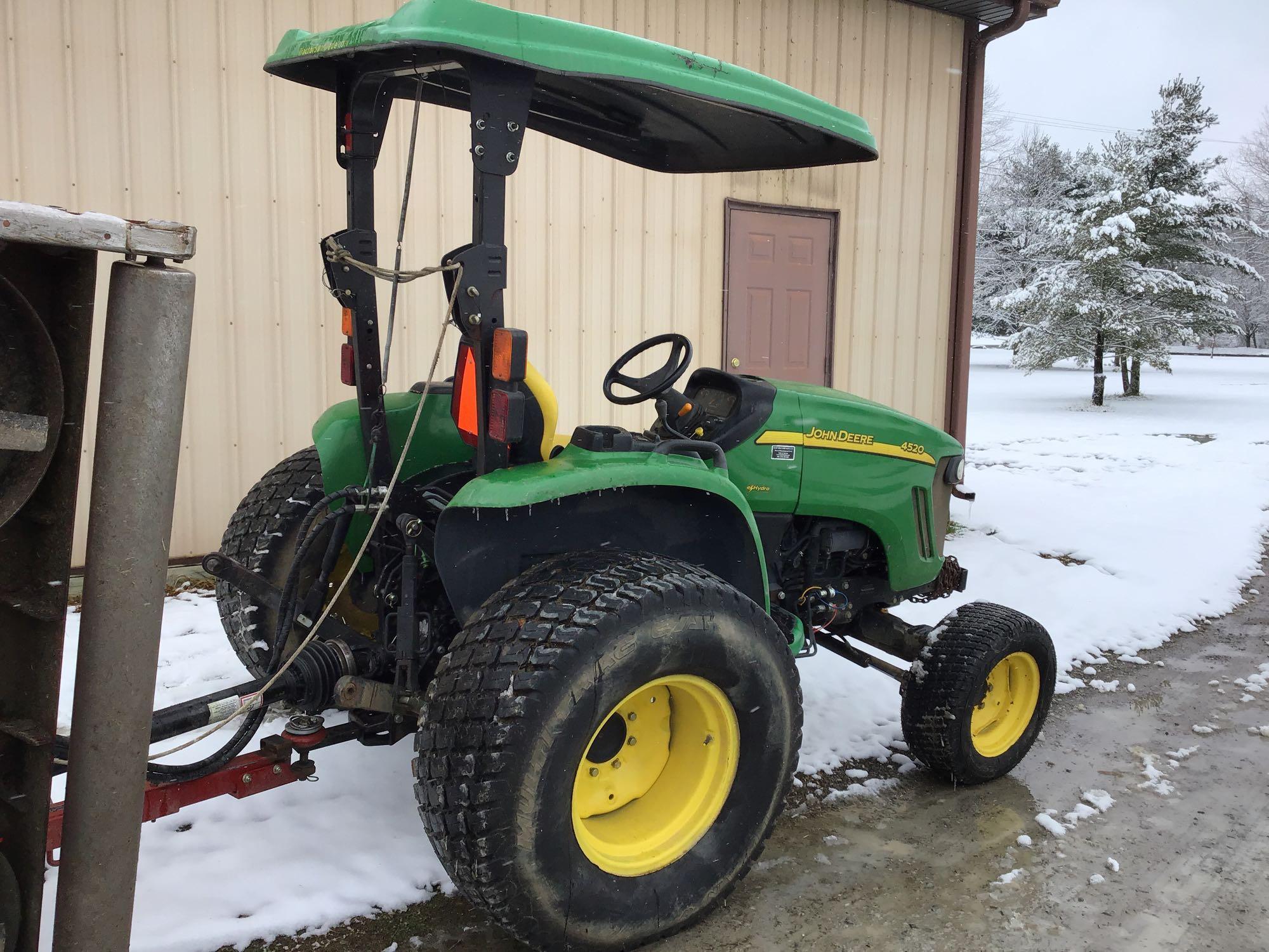 John Deere 4520. 4wd. 3,296 hours. Turf tires. 1 remote. Hydrostatic