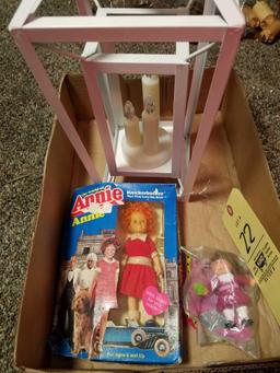 Battery op candle holder, annie doll, raggedy ann