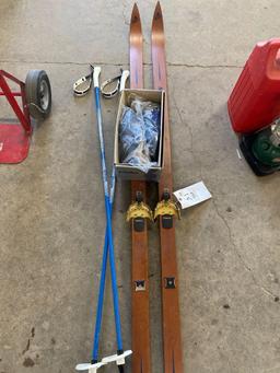 Huski cross country skis with troll bindings, and shoes sz. EU40