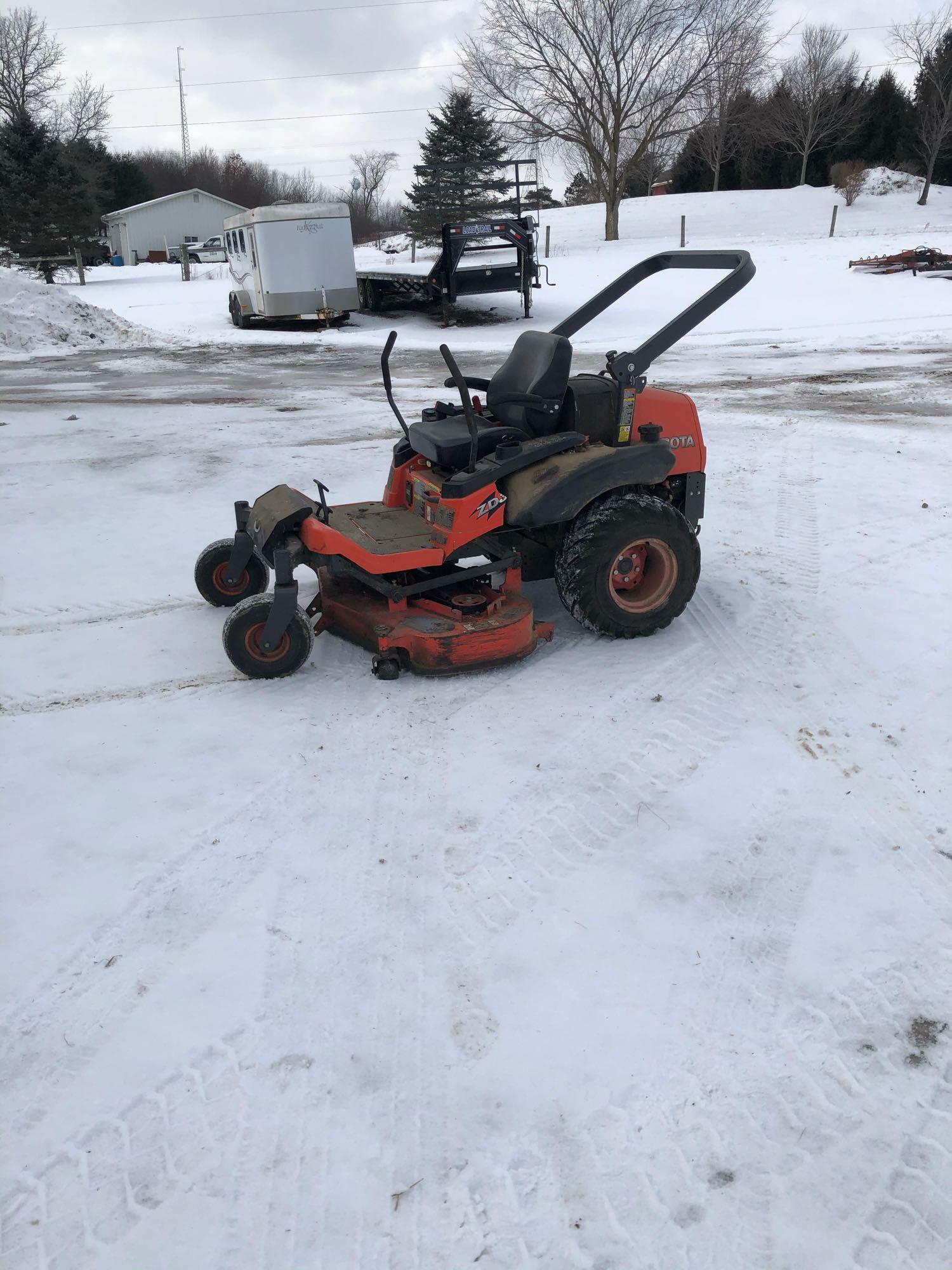 Kubota ZD326 DIESEL ZERO TURN MOWER