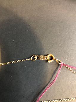 10k gold necklace w/ heart charm