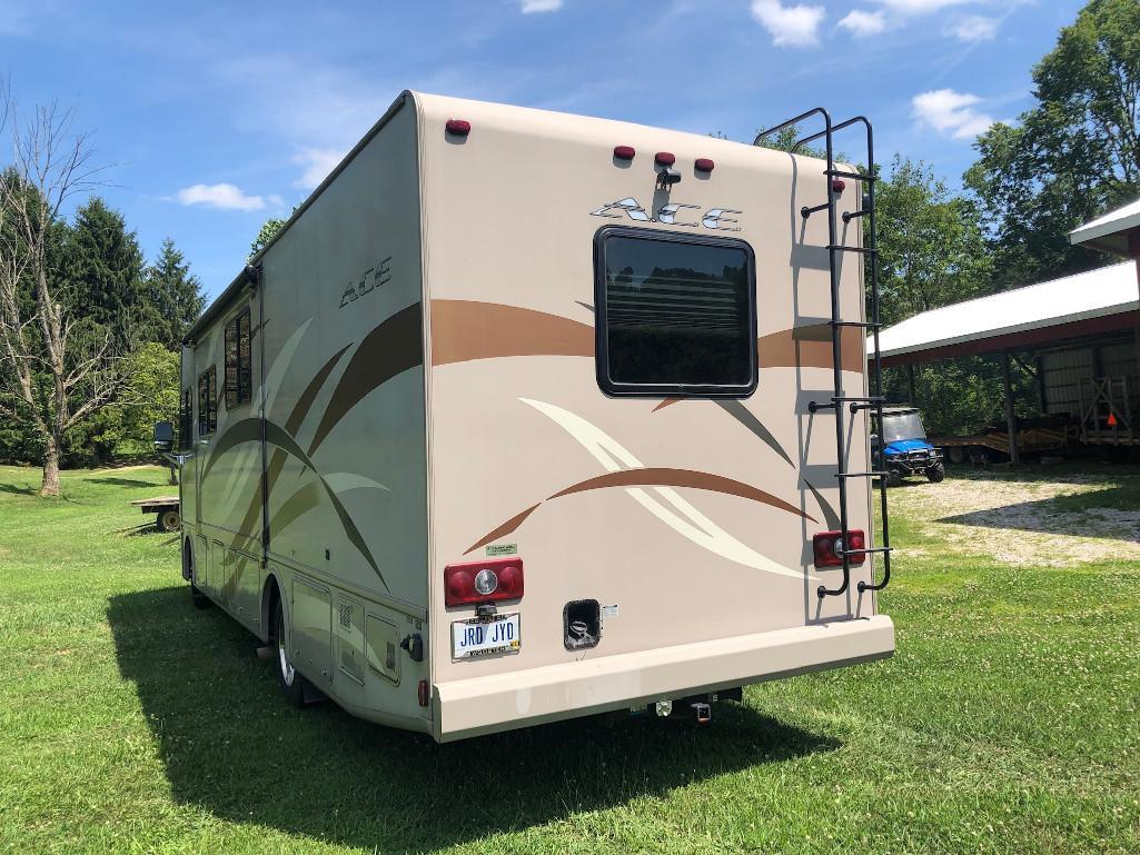 2013 Thor ACE 30.1 Class A Motor Home