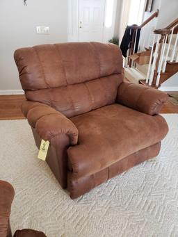 Reclining La-Z-Boy loveseat