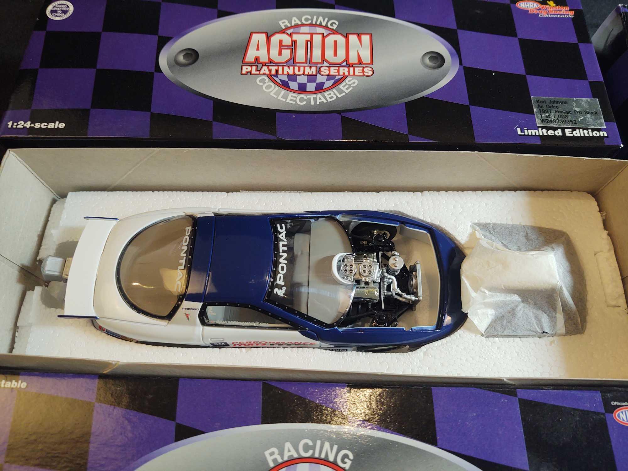 4 Action Platinum Series 1:24 Scale Diecast Cars