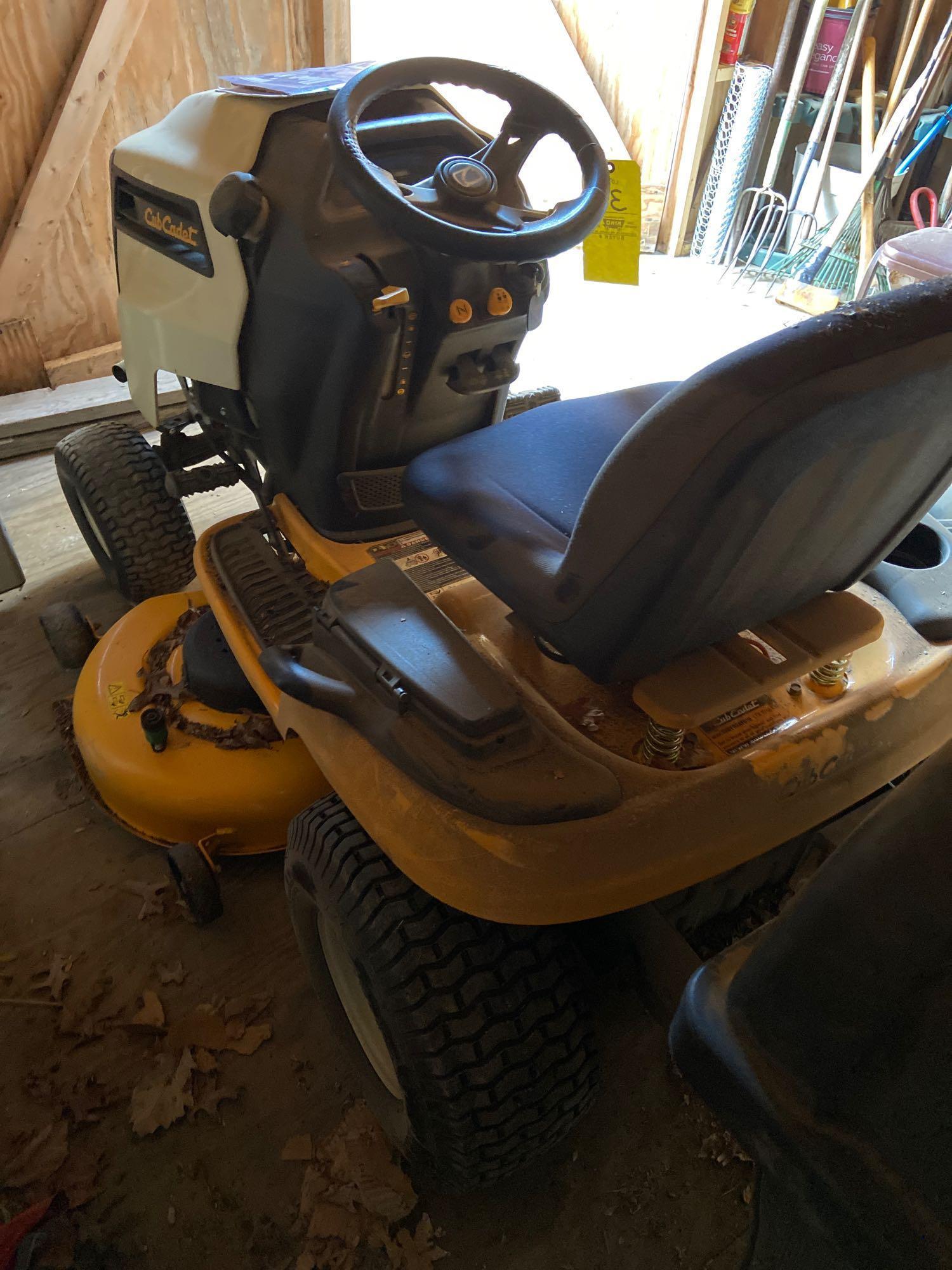 Cub Cadet LTX 1046 KW Lawn Tractor