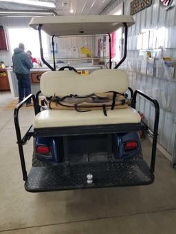E-Z-Go electric golf cart, approx 2015, with charger, 4 seater, runs