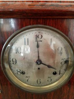 Seth Thomas mantle clock with key