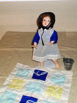 Amish porcelain baby "Lizabeth" by Sieglende Rasch, 1992, #60/5000 made in Germany.