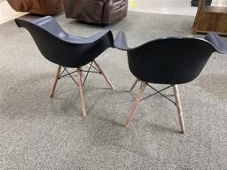 (2) Retro Black Dining Chairs