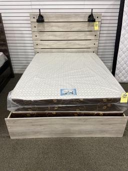 Queen Signature Design by Ashley Headboard and bed Frame