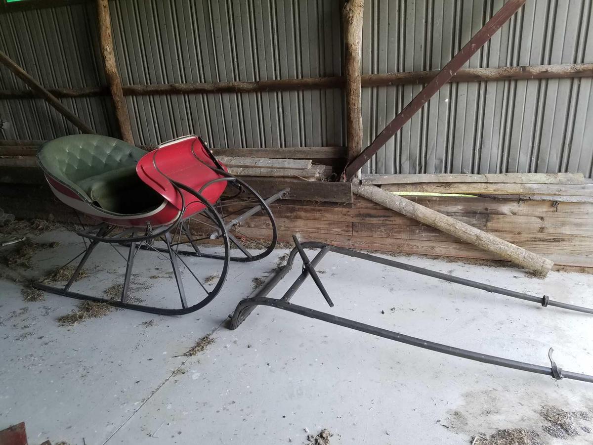 Antique sleigh