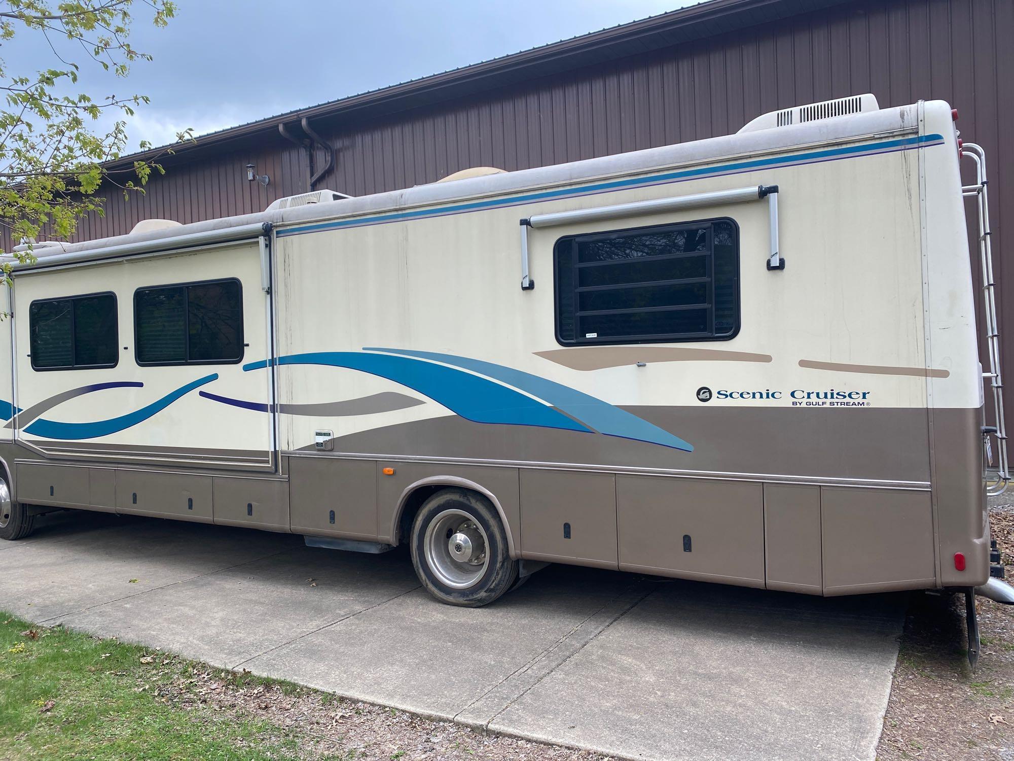 Freightliner 1996 class A scenic cruiser by Gulf Stream