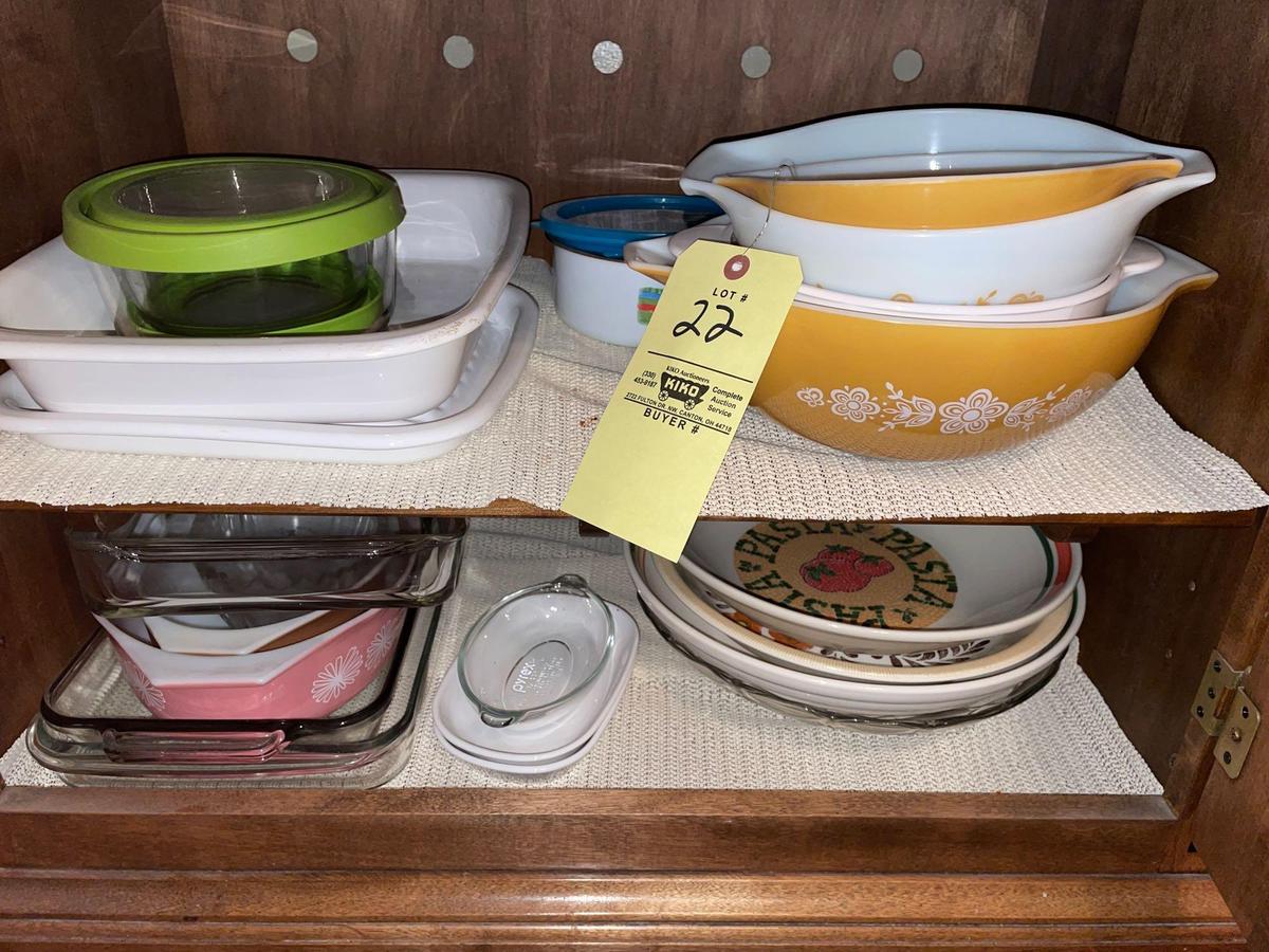 Baking dishes, Pyrex