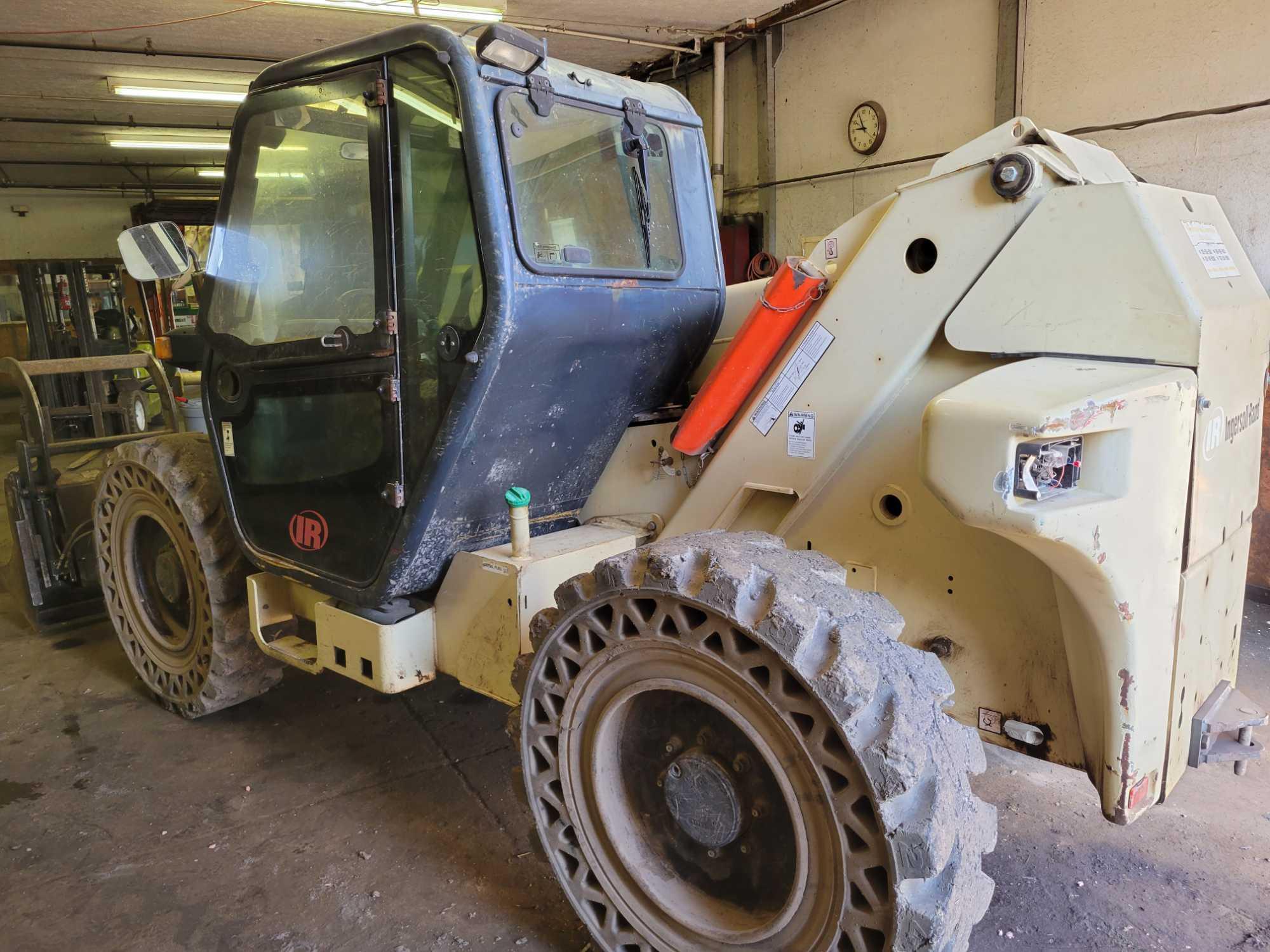 Ingersoll Rand VR-723 material handler