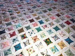 Like-new handmade quilt