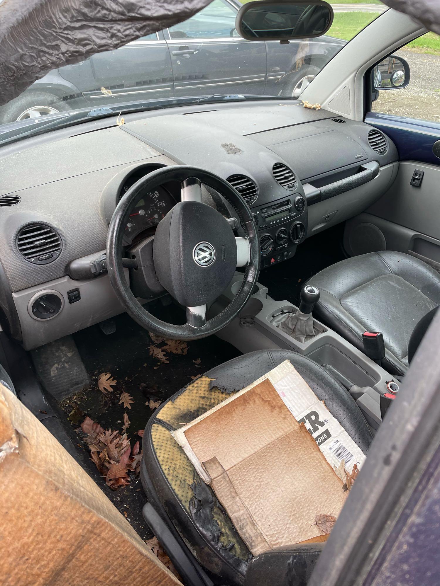 2000 Volkswagen New Beetle for Parts, Good Engine/Transmission, Miles Unknown