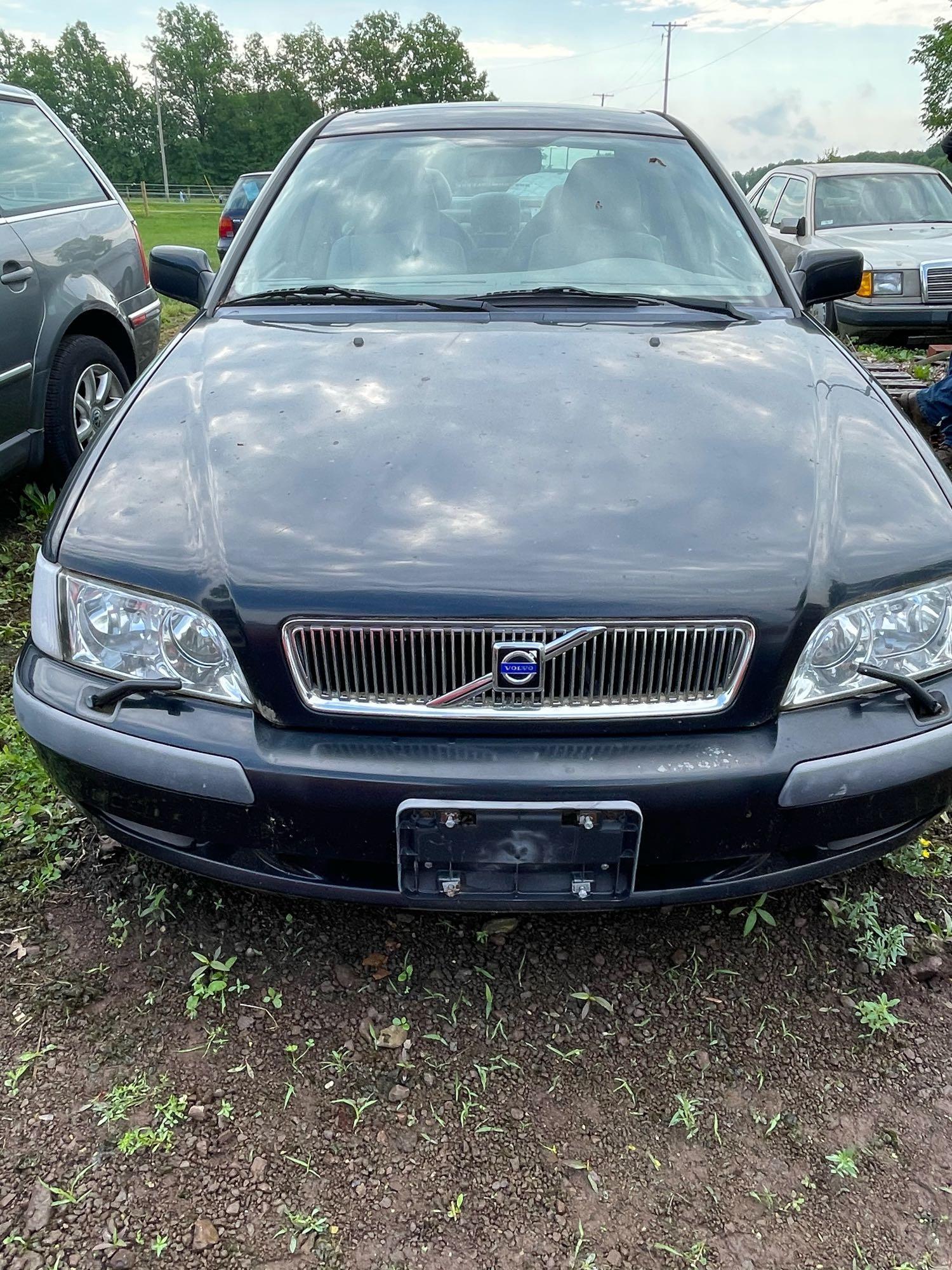 2001 Volvo S40 4 Door, 19T, Starts and Runs, Miles Unknown