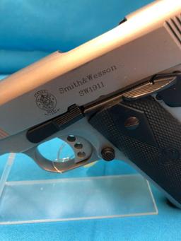Smith & Wesson SW1911 45cal JRF5183