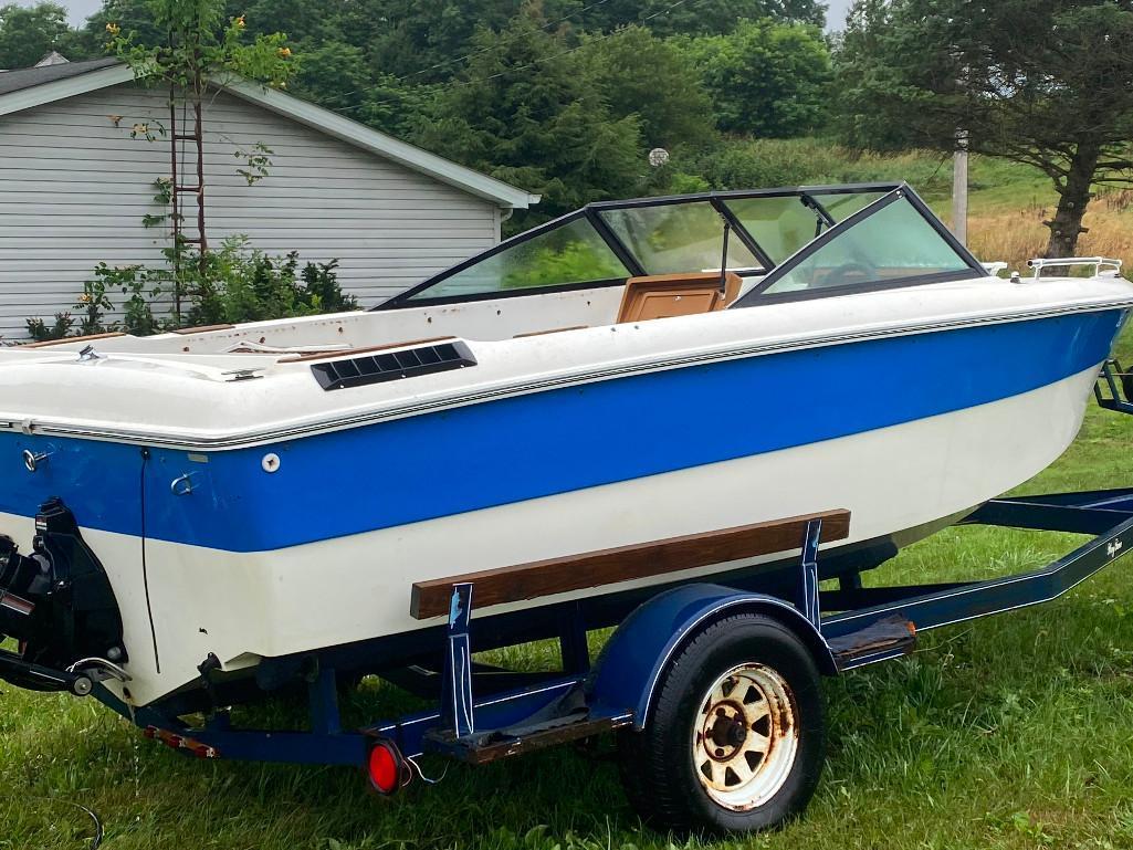 Thunder Craft boat w/ Mercury 2.5L inboard/outboard engine, needs all new interior.