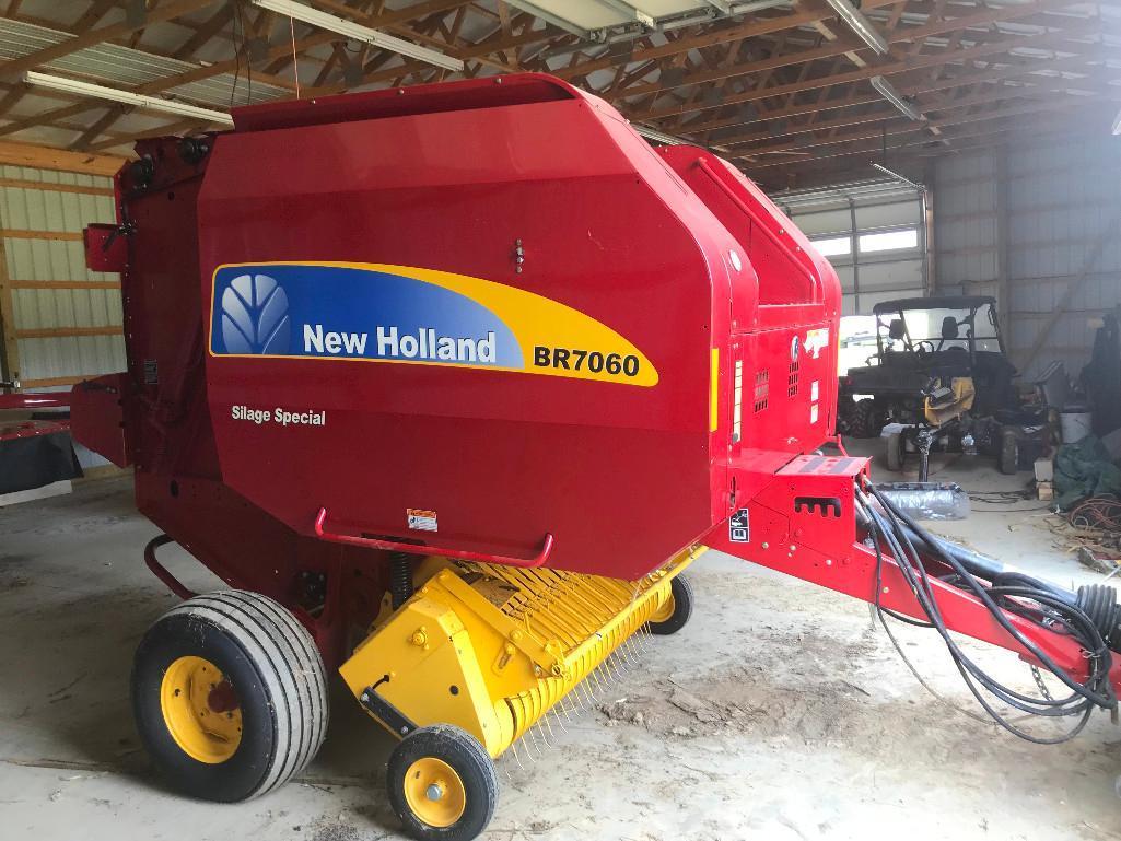 2013 New Holland BR7060 silage special round baler, net or string w/ bale command plus monitor