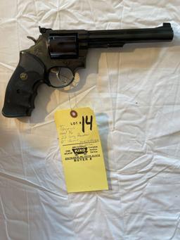 Taurus mod. 96, .22 cal. LR, six-shot revolver, 6 in. barrel with holster