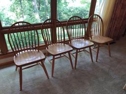 (4) matching dining chairs