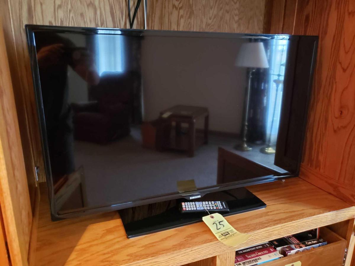 Samsung television with DVD/VHS player