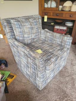 Hallagan swivel upholstered chair