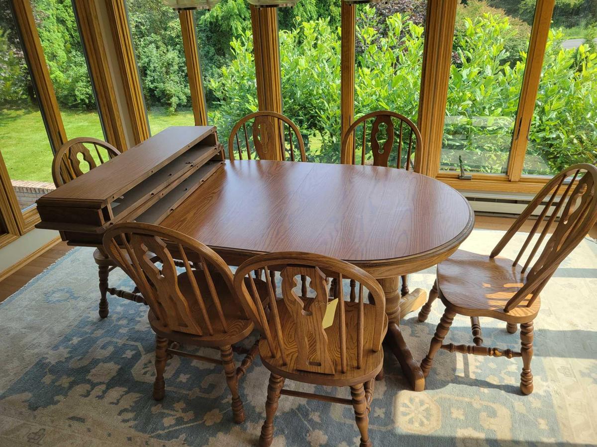 Andreas furniture amish-made oak table with formica top, 4 leaves, 6 chairs