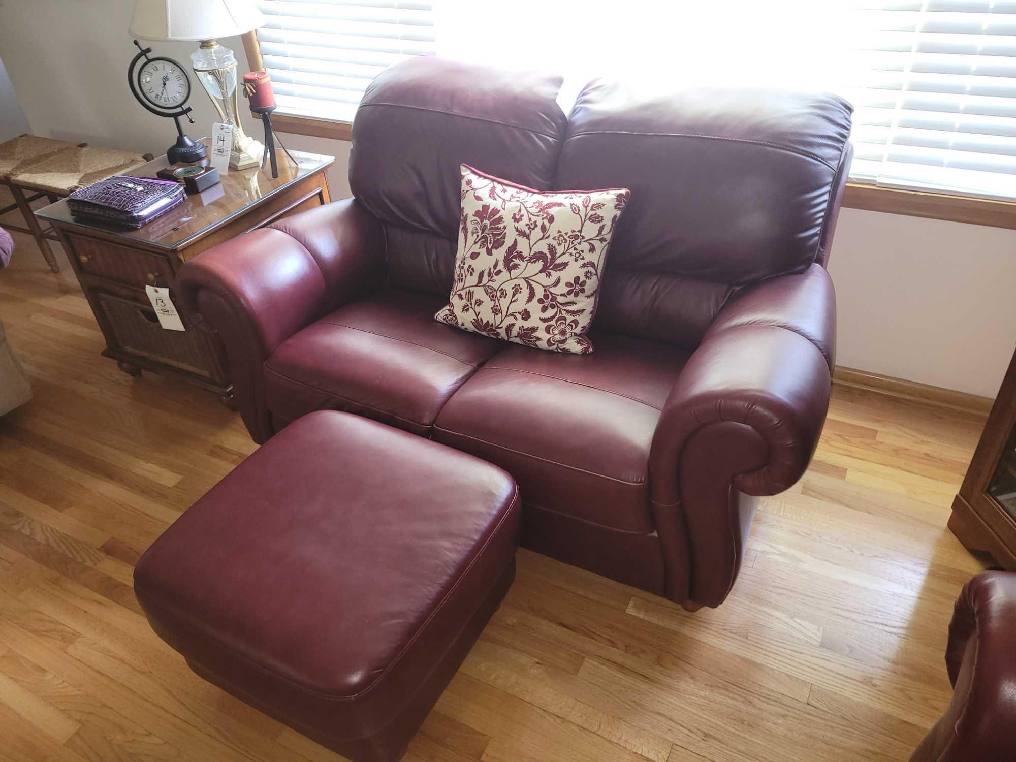 3 piece leather sofa set, couch loveseat and ottoman, good condition
