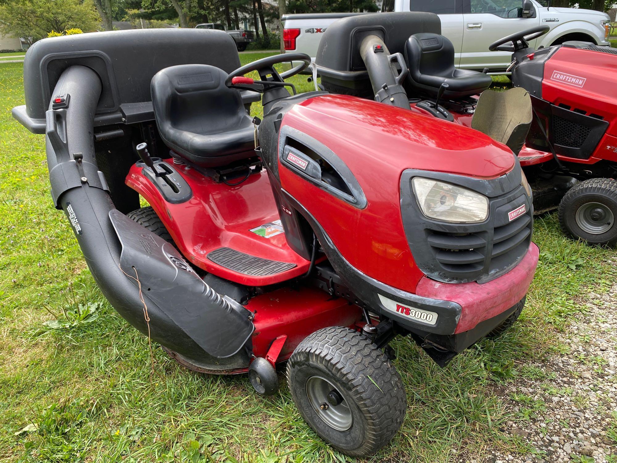 Craftsman YTS3000 Riding mower with bagger