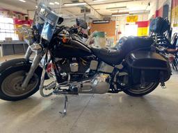 1999 Harley Davidson softail custom. Lots of upgrades. Runs. Odometer discrepancy, motorcycle shows