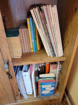 Pressed board shelf with contents