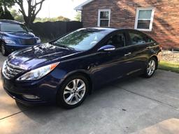 2011 Hyundai Sonata Limited - leather seats - nav system - only 82,610mi - sun roof -