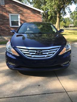 2011 Hyundai Sonata Limited - leather seats - nav system - only 82,610mi - sun roof -