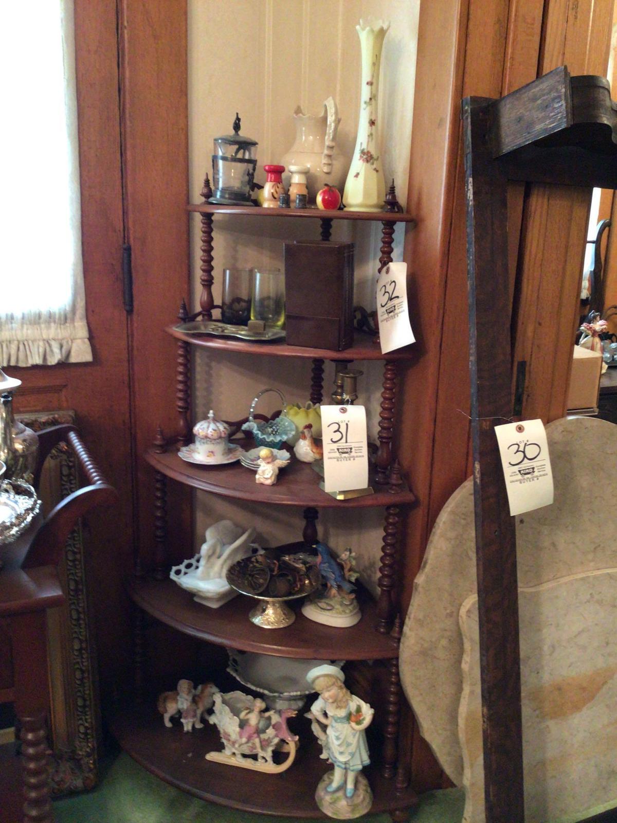 Contents of corner stand including figurines glassware and Fenton