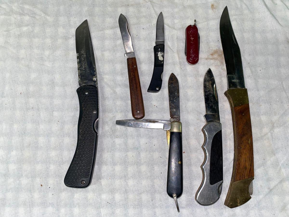 (7) Knives.