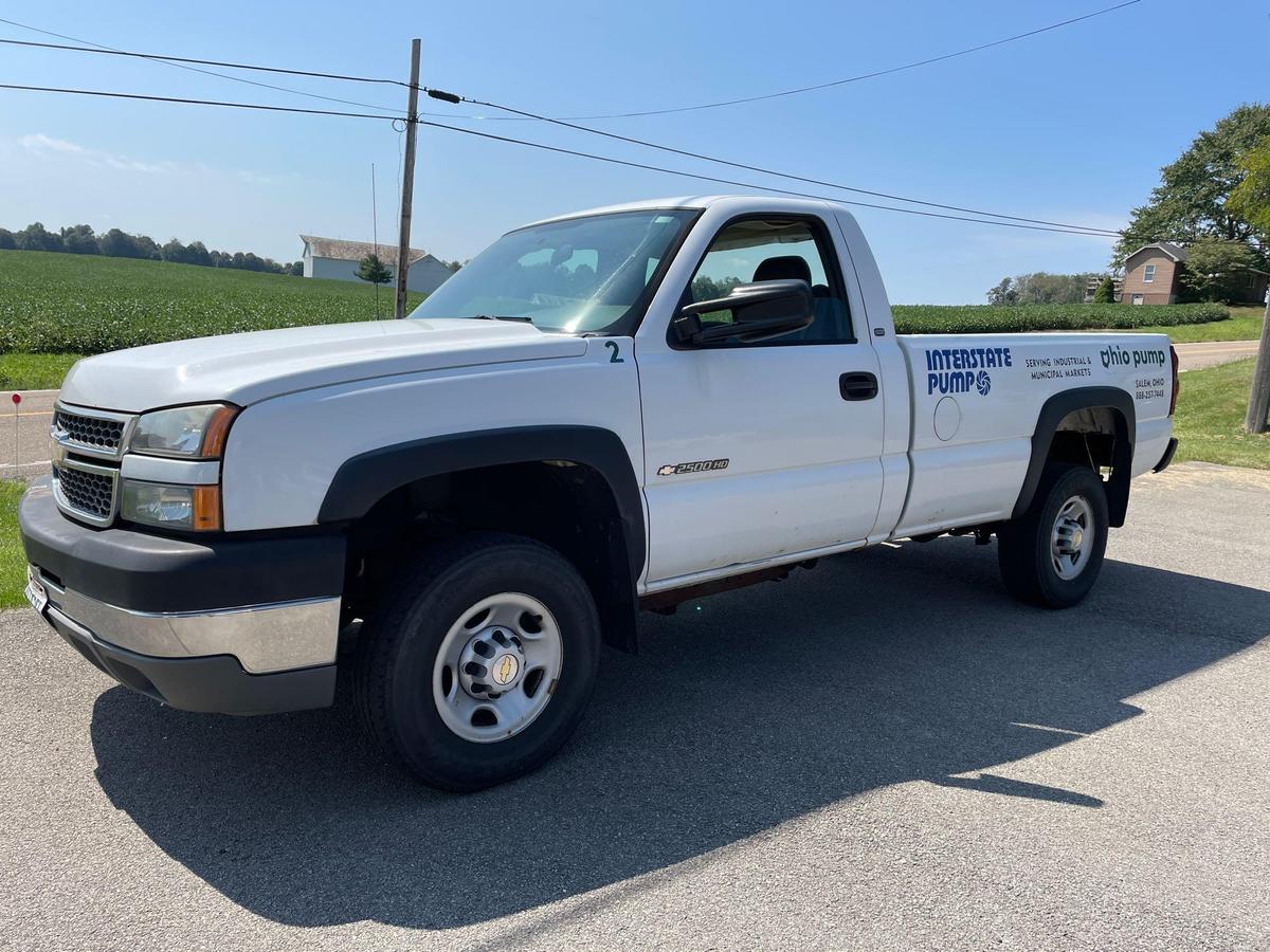 2005 chevy 2500 HD silverado work truck