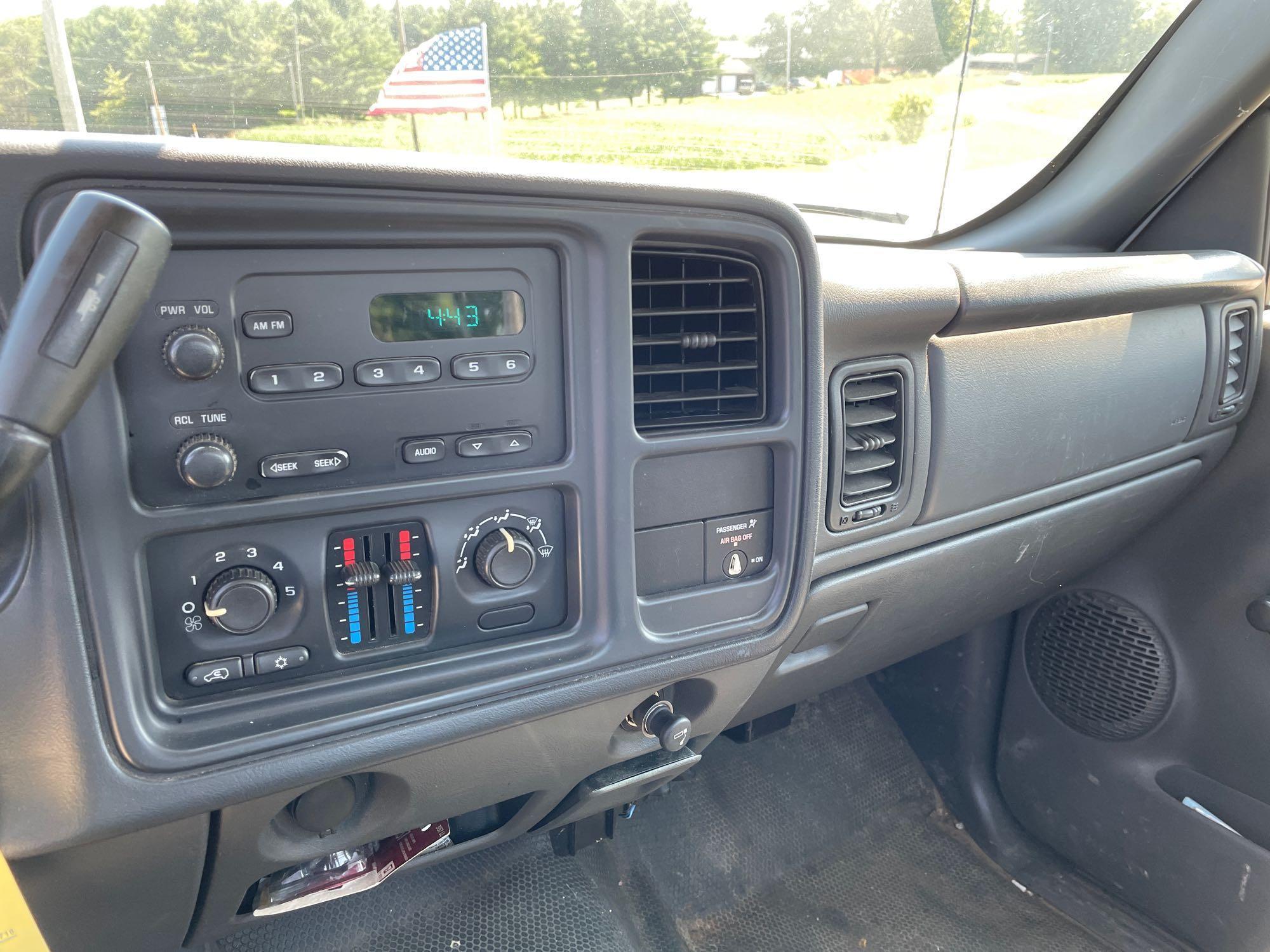 2005 chevy 2500 HD silverado work truck