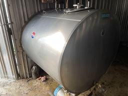 800 gal Dari-cool bulk tank w/washer and compressor