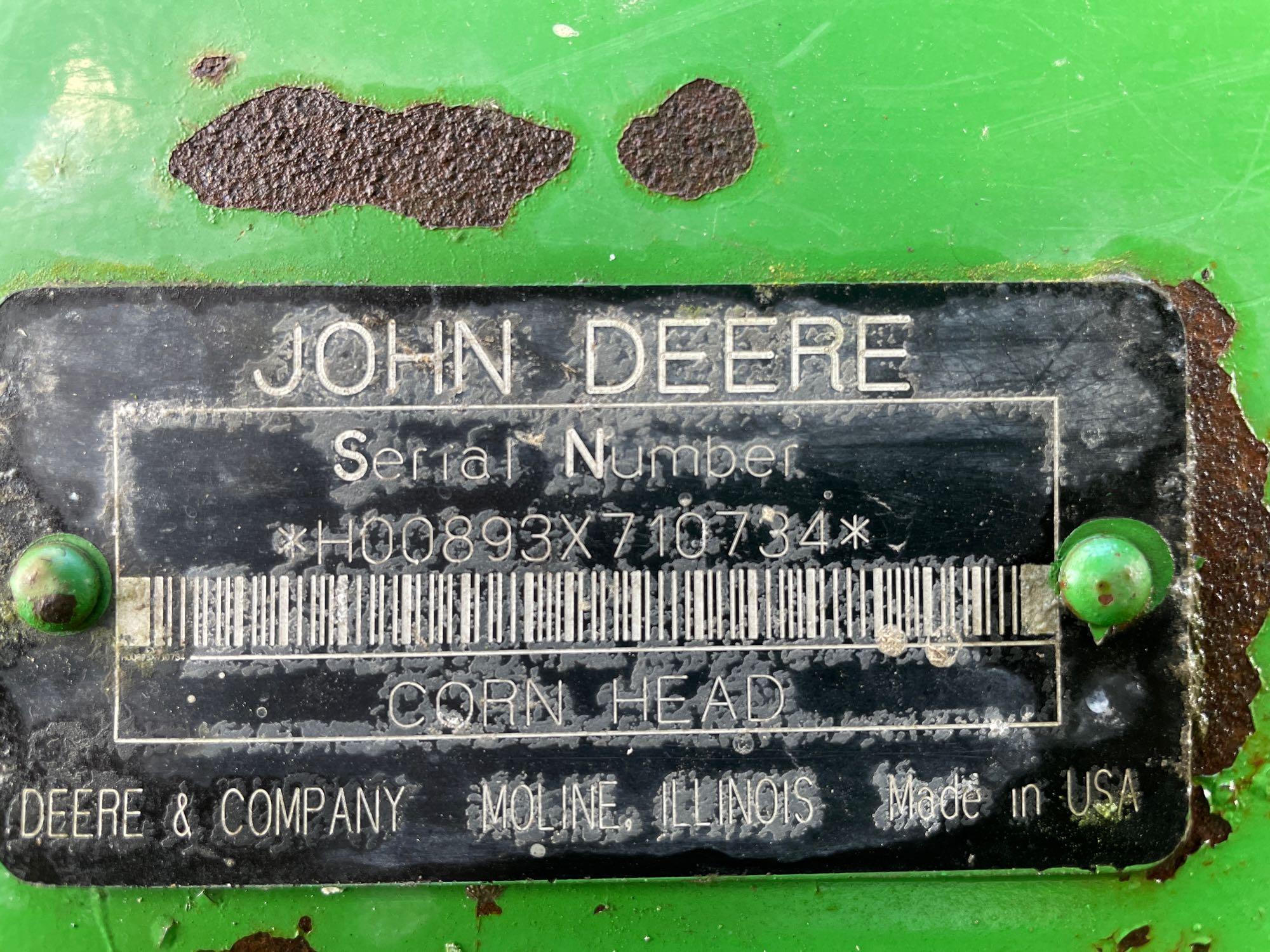 2005 John Deere mod 893 8row corn head