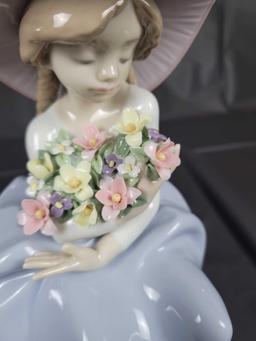 Lladro Fragrant Bouquet Girl 5862 Approx. 7.8in Tall
