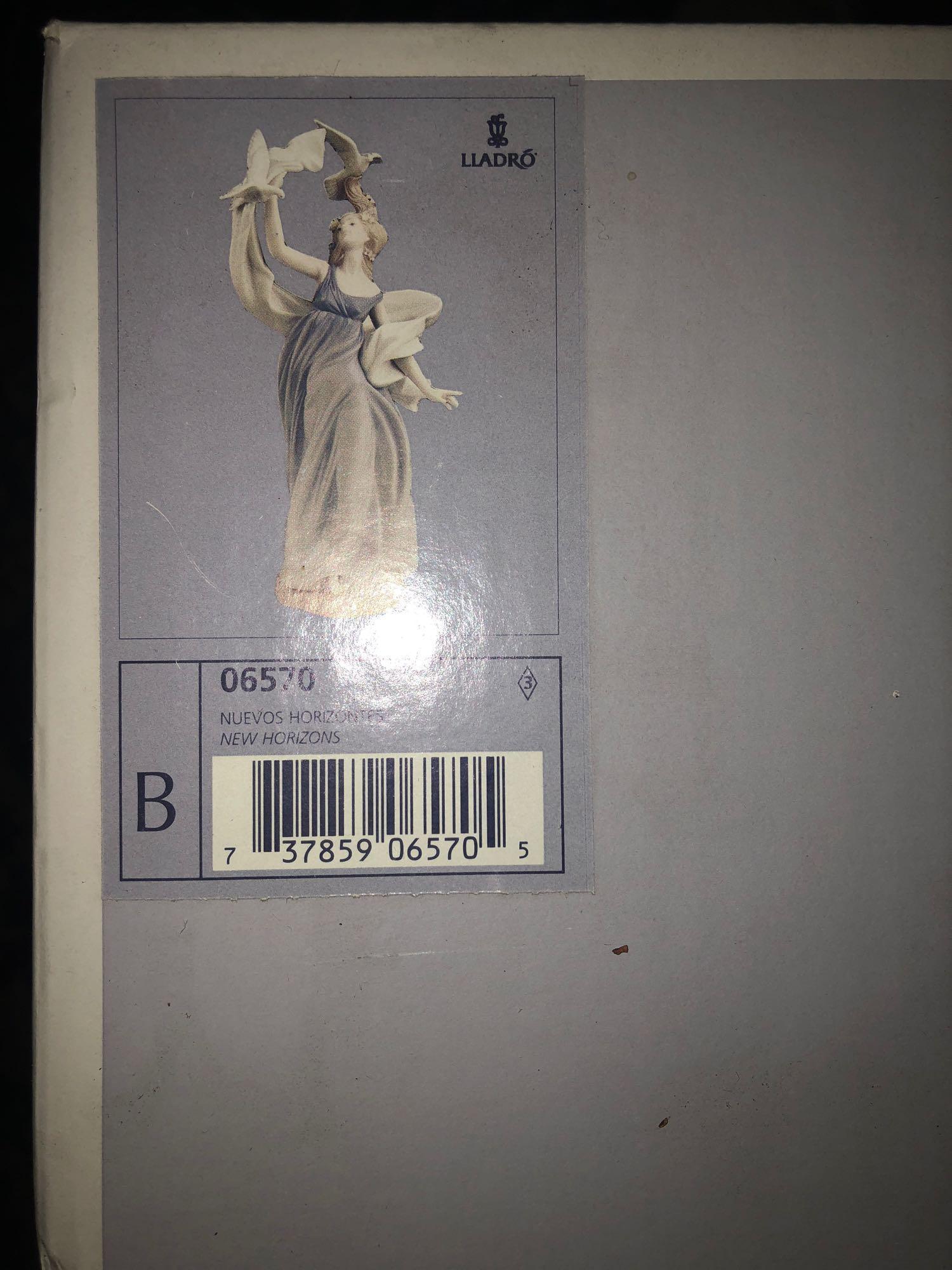 Lladro New Horizons Millennium 1999 6570 Approx. 14.5in Tall