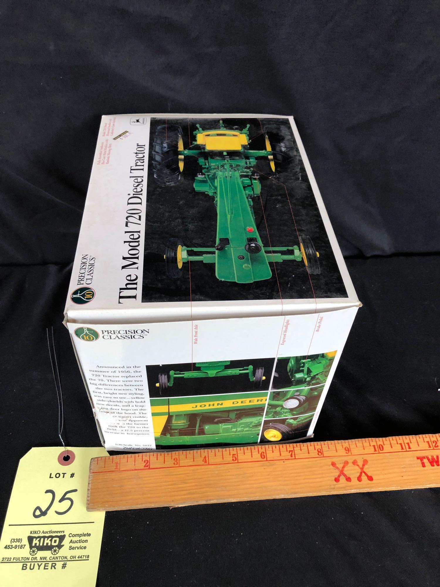 Ertl precision Classics John Deere 720 diesel 1/16 scale