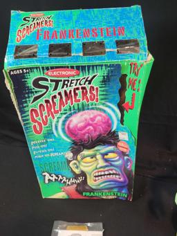 Quest electronic stretch screamers Frankenstein