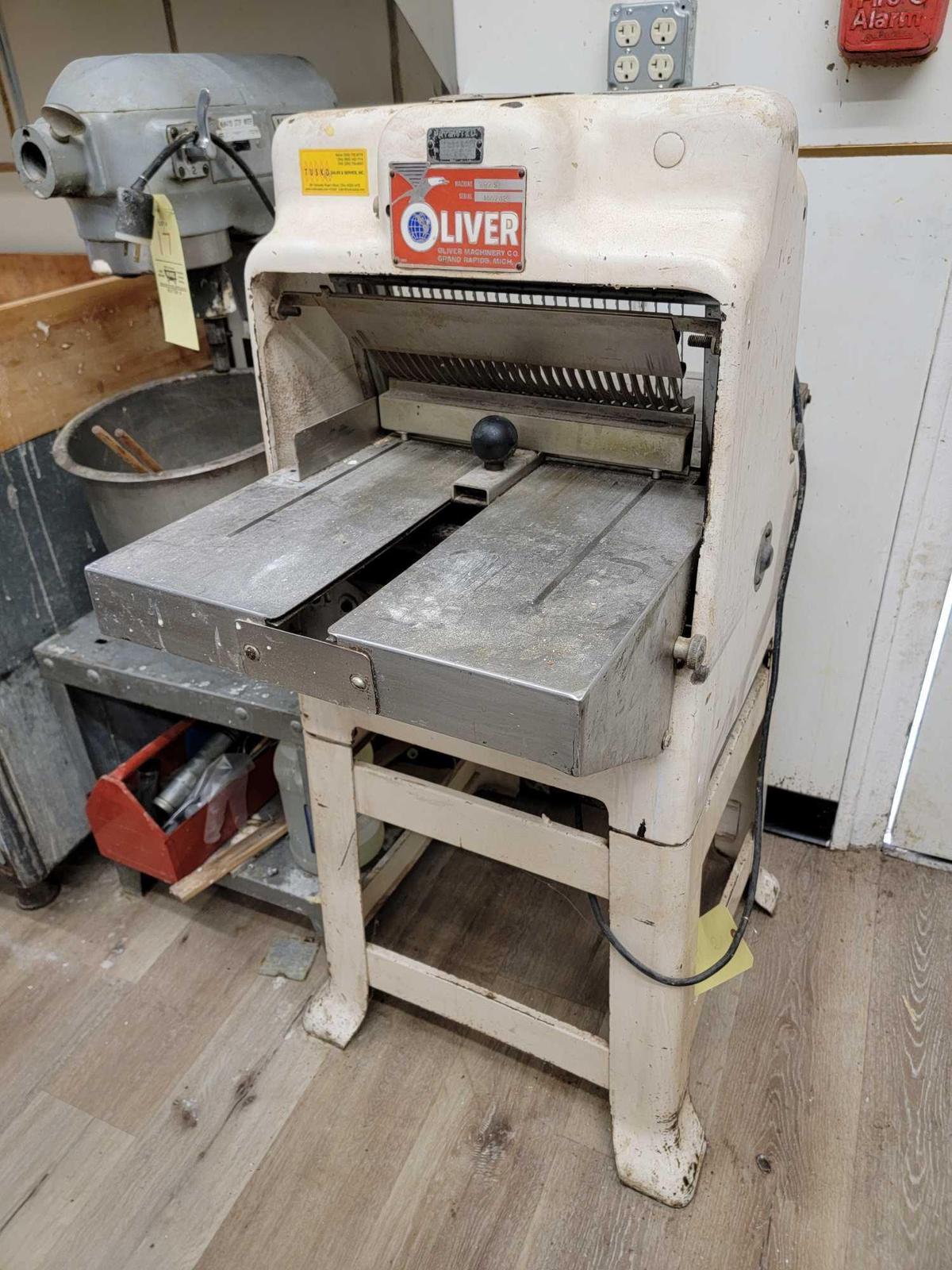 Oliver Bread Slicer