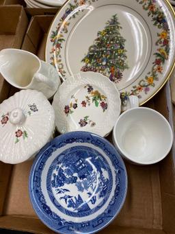 2 flats miscellaneous dinnerware