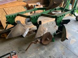 John Deere 3pt 3 bottom plow