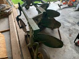 John Deere 3pt 3 bottom plow