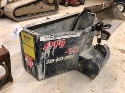 Loegering skid steer dispensing bucket